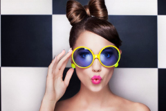 girl_model_glasses-Photo_background_wallpaper_1366x768